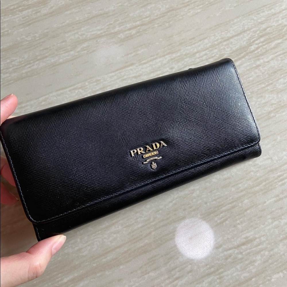 ❌SOLD❌Prada Saffiano Wallet